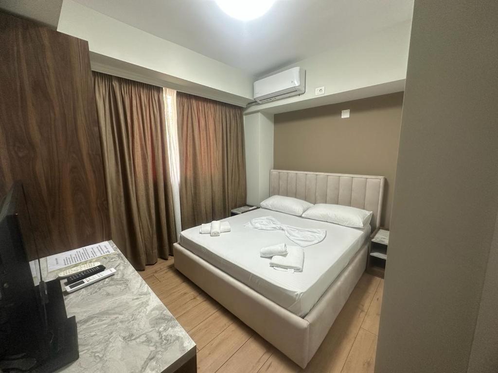 Hotel Her Vlorë Εξωτερικό φωτογραφία