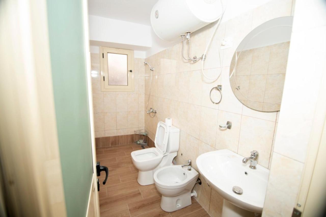 Hotel Her Vlorë Εξωτερικό φωτογραφία