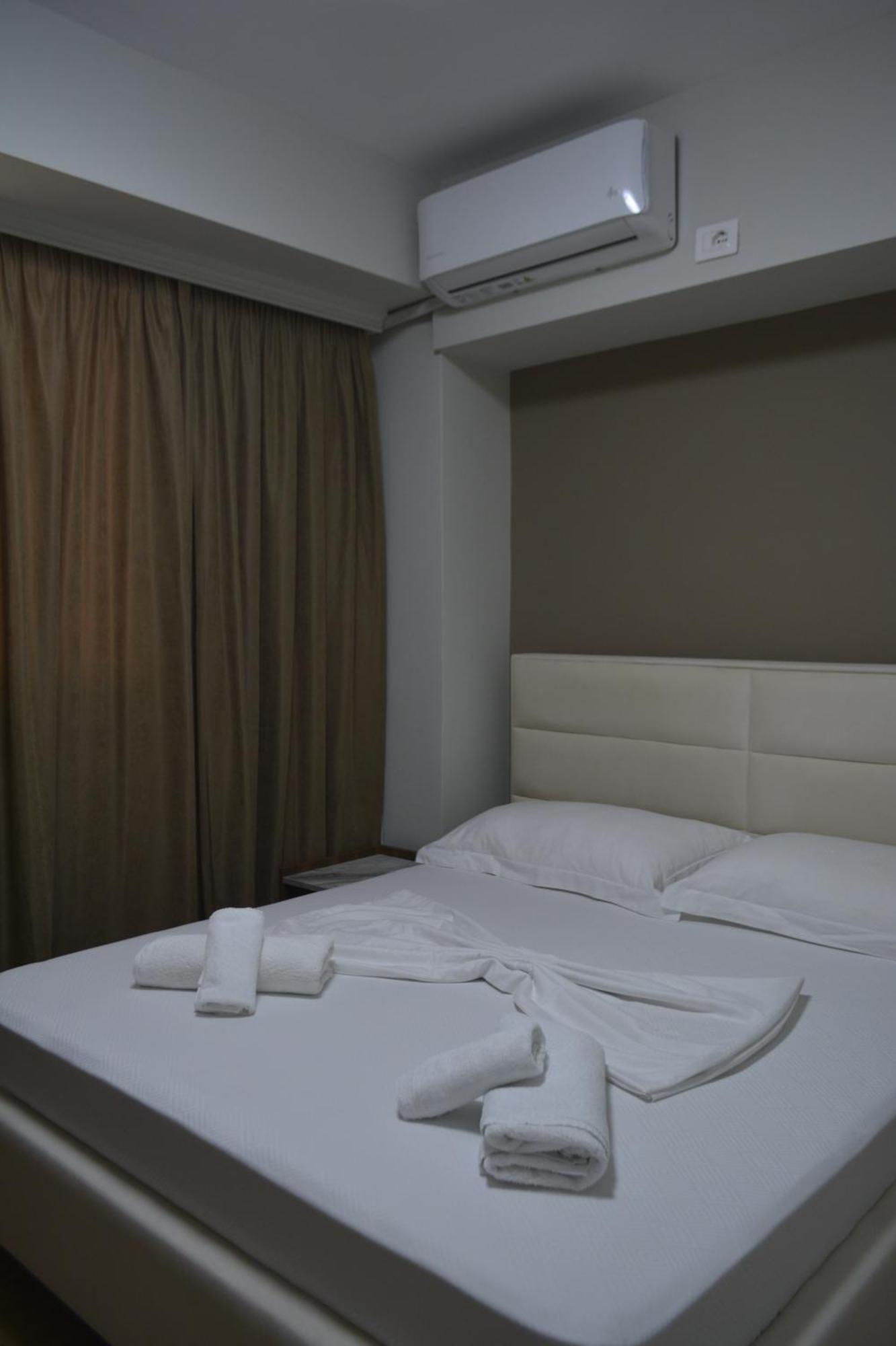 Hotel Her Vlorë Εξωτερικό φωτογραφία
