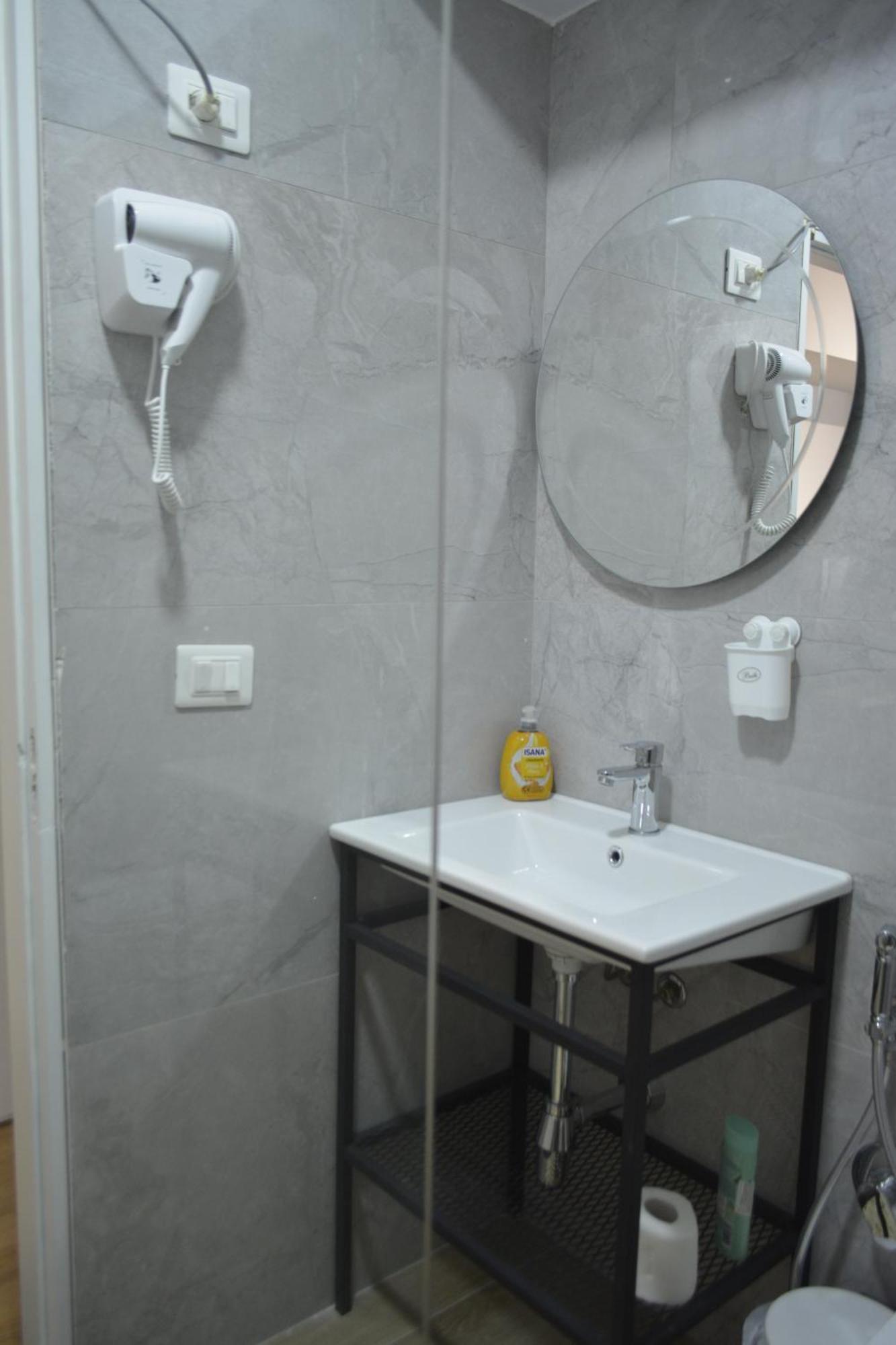 Hotel Her Vlorë Εξωτερικό φωτογραφία