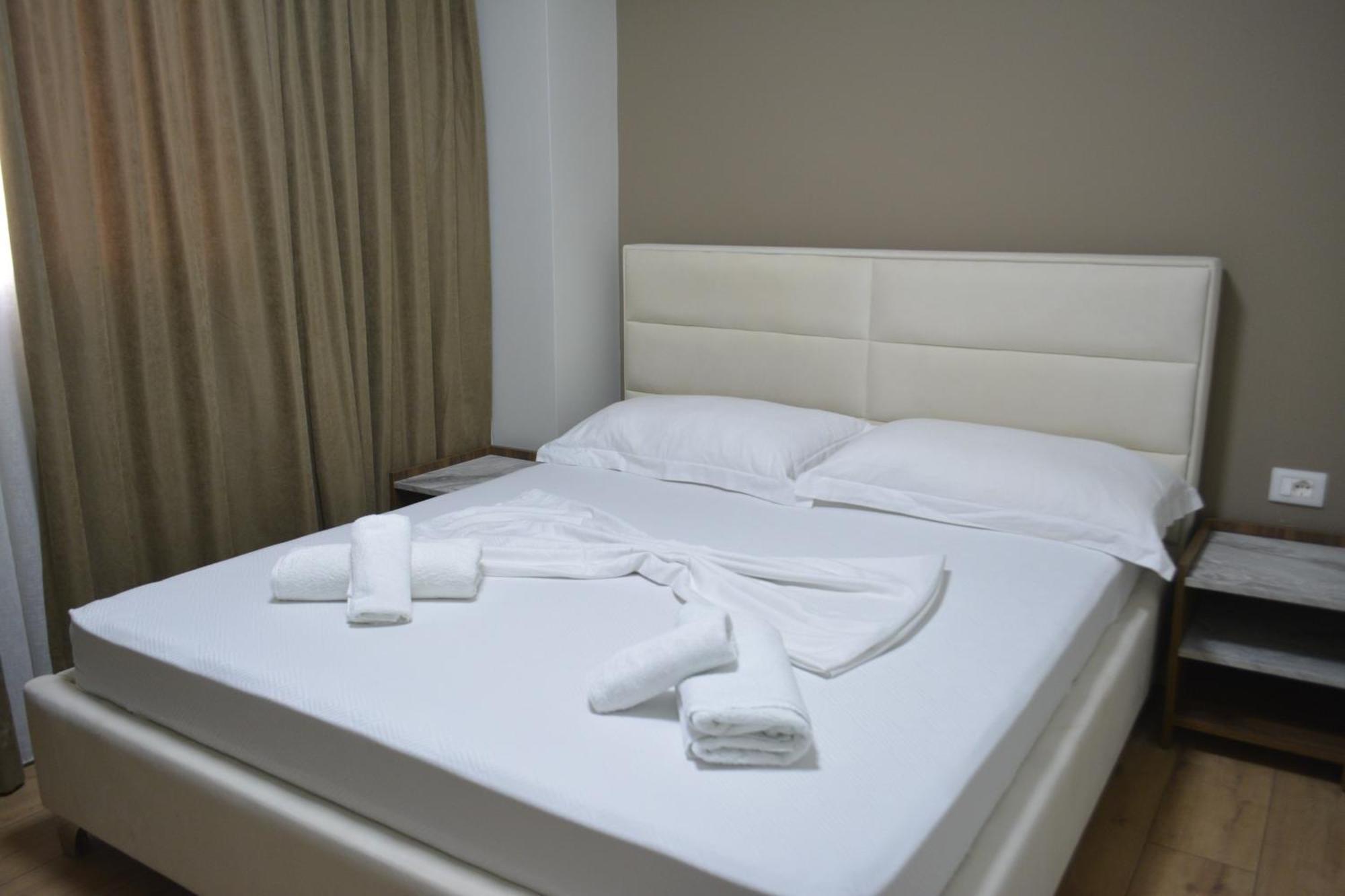 Hotel Her Vlorë Εξωτερικό φωτογραφία