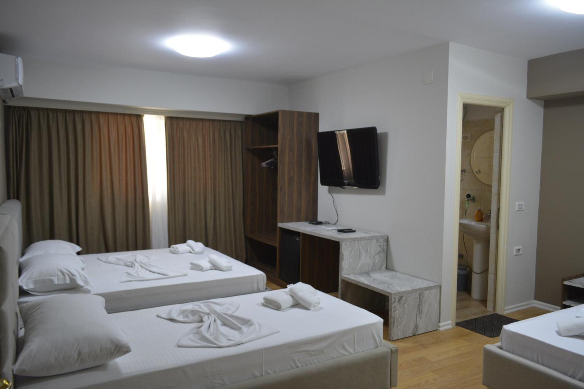 Hotel Her Vlorë Εξωτερικό φωτογραφία