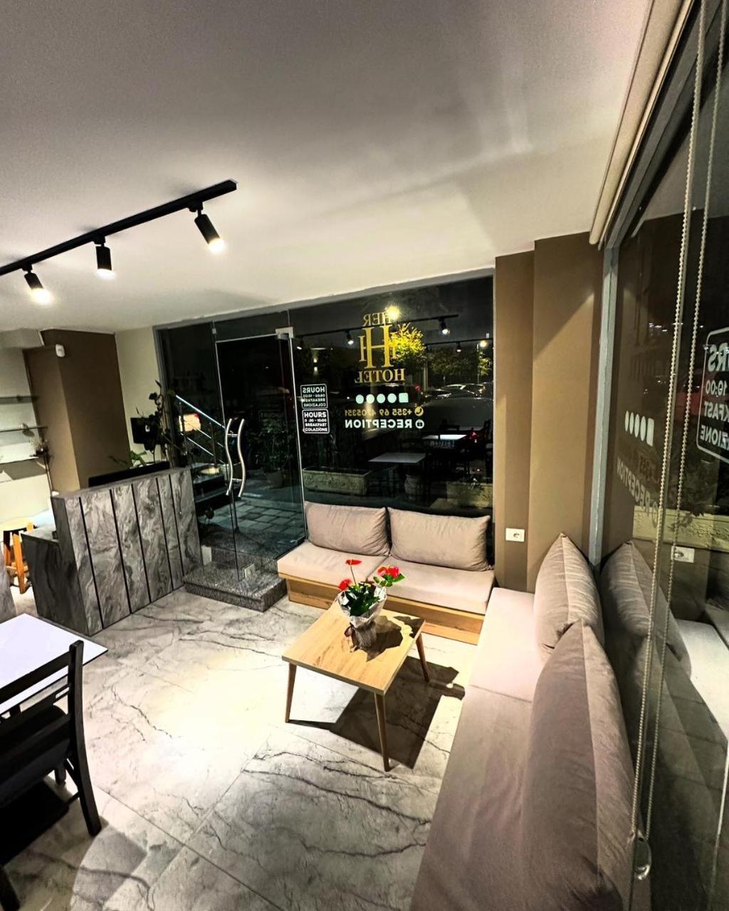 Hotel Her Vlorë Εξωτερικό φωτογραφία