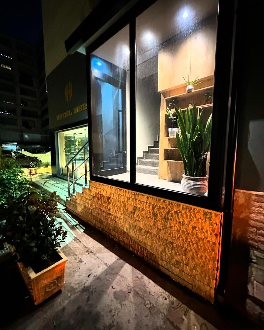 Hotel Her Vlorë Εξωτερικό φωτογραφία
