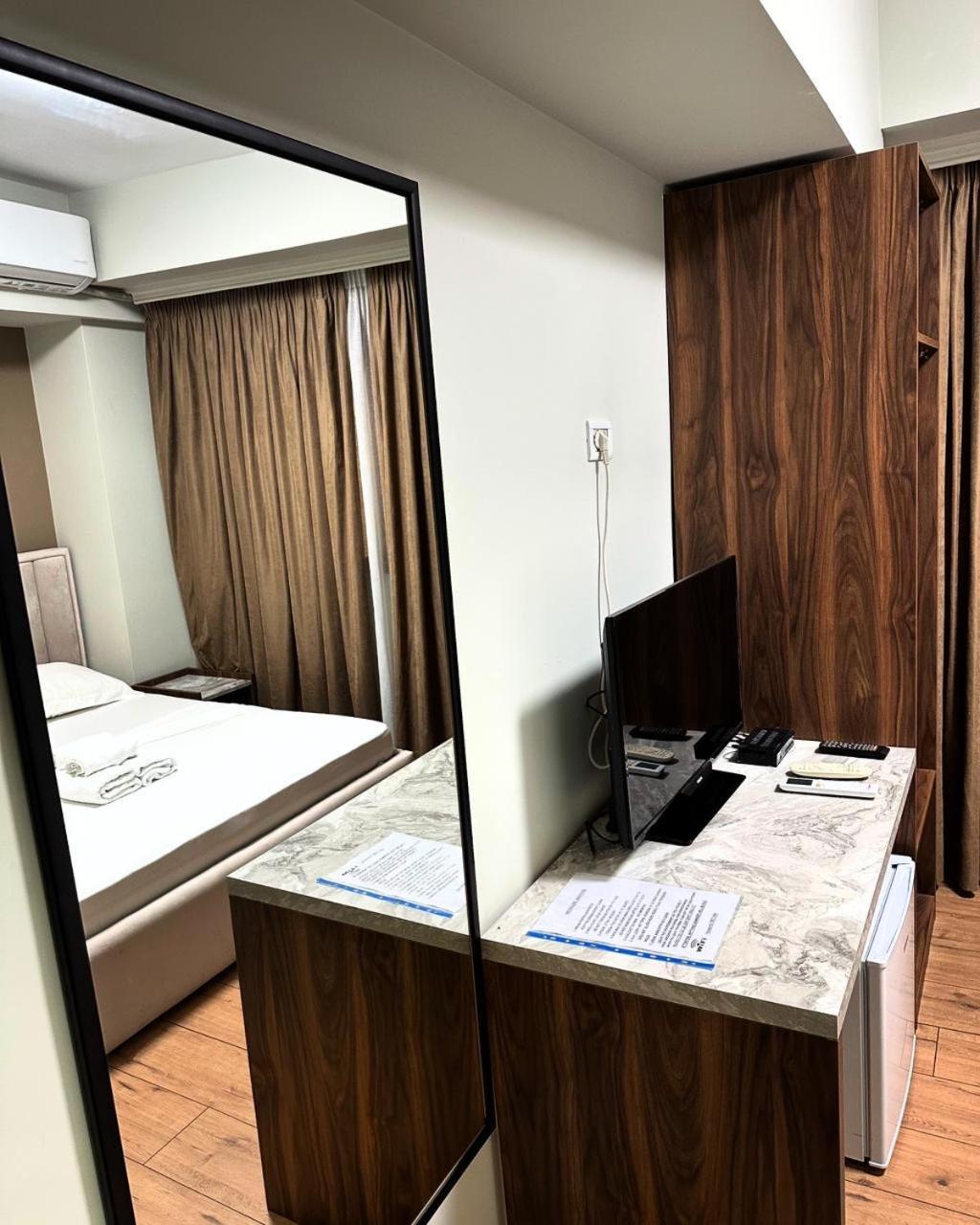 Hotel Her Vlorë Εξωτερικό φωτογραφία