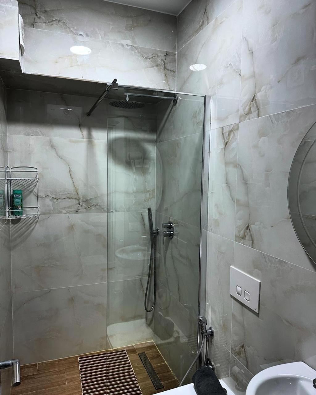 Hotel Her Vlorë Εξωτερικό φωτογραφία