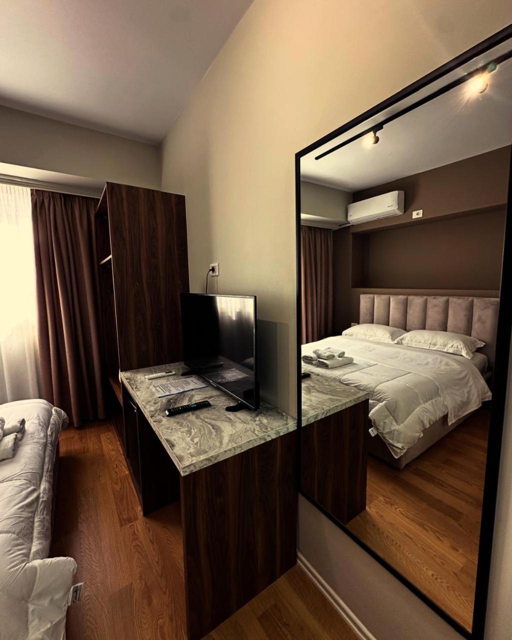 Hotel Her Vlorë Εξωτερικό φωτογραφία
