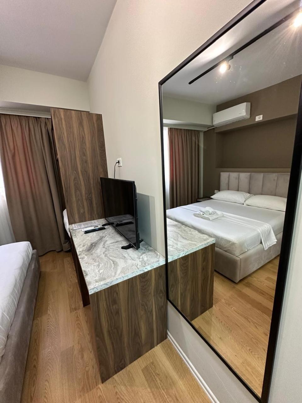 Hotel Her Vlorë Εξωτερικό φωτογραφία